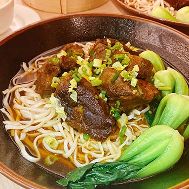 Taiwanese Style Beef Noodles Soup 紅燒牛肉麵