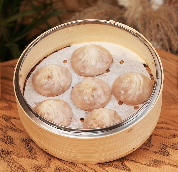 steam nyc pork soup dumplings